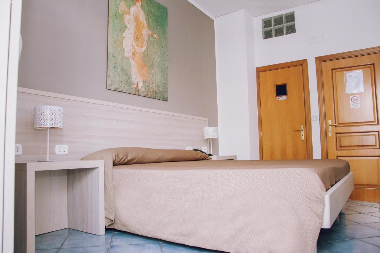 פומפיי Hotel Piccolo Sogno מראה חיצוני תמונה