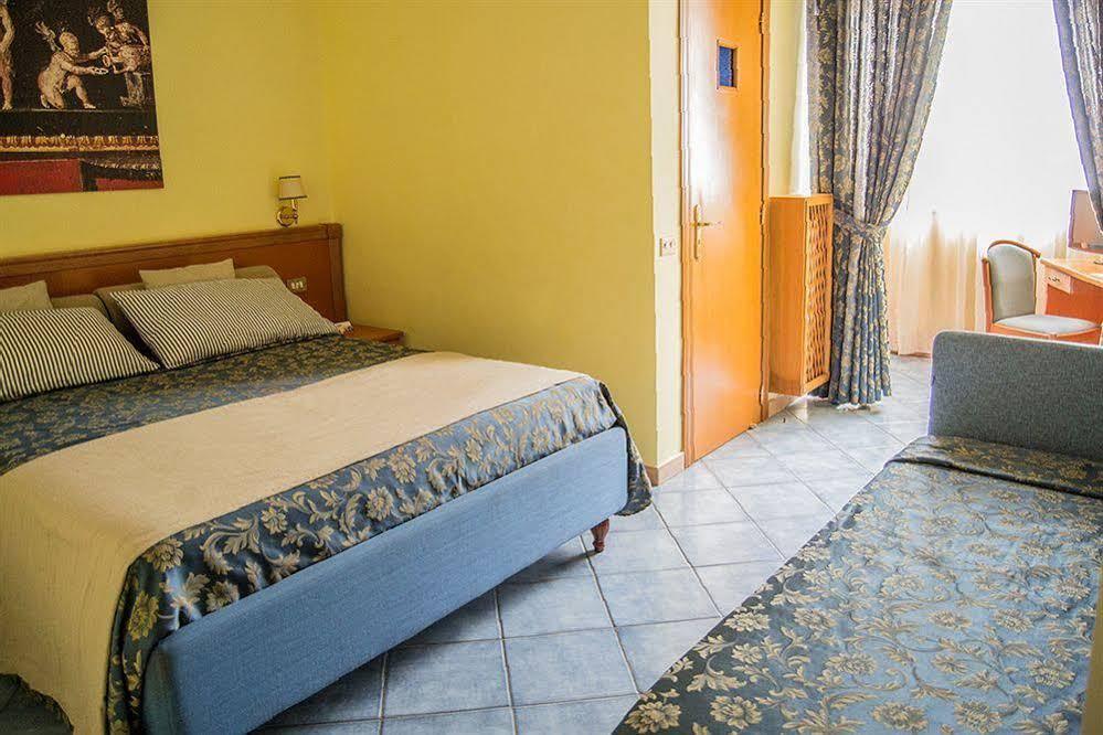פומפיי Hotel Piccolo Sogno מראה חיצוני תמונה